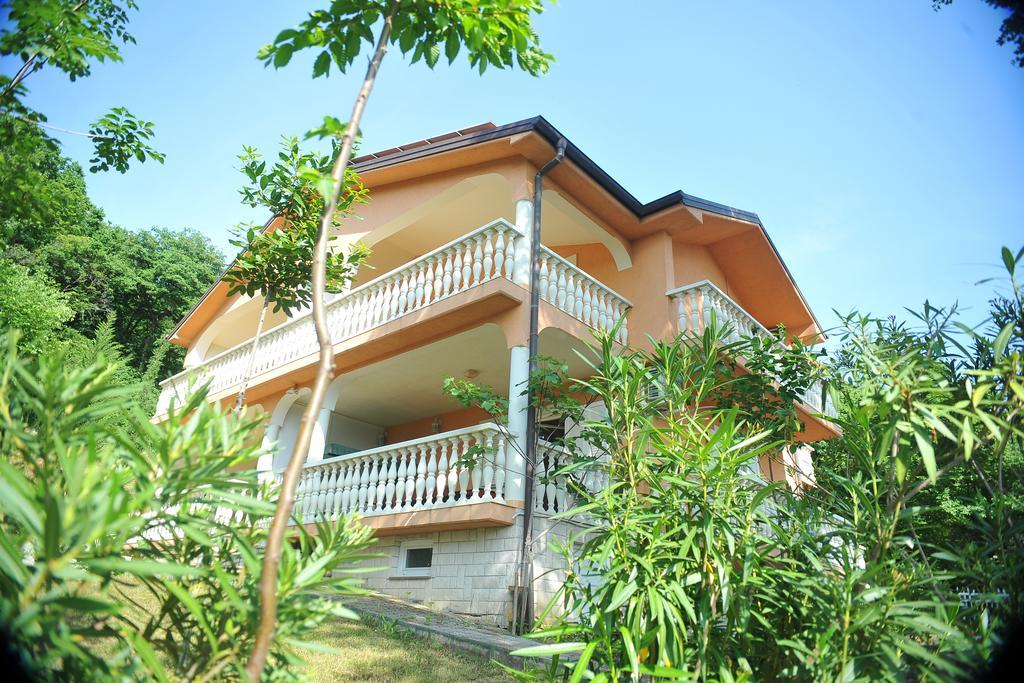 Apartments Viktorija Omišalj Pokoj fotografie