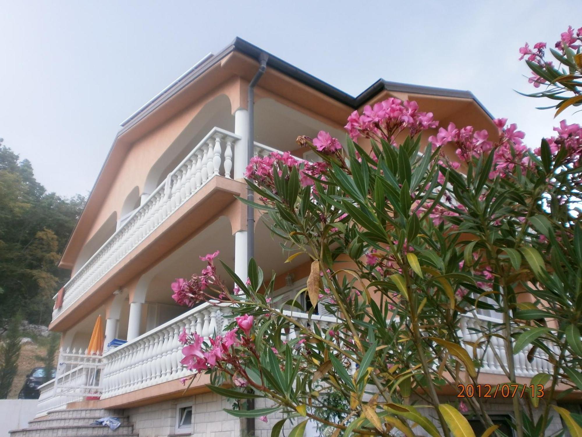Apartments Viktorija Omišalj Exteriér fotografie
